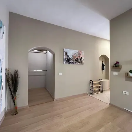 Cozzy House - Tirana