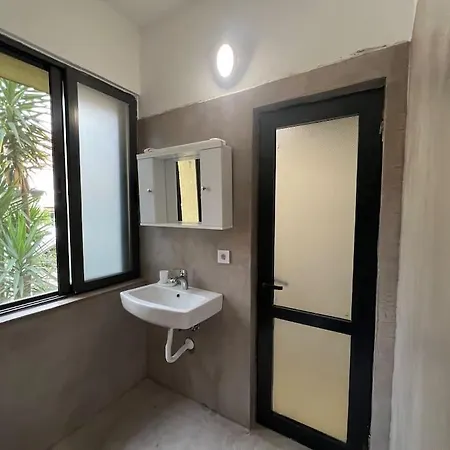 Cozzy House - Apartment Tirana